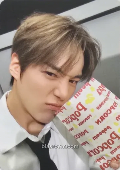 Minhyuk Connect X in Cinemas Photocard - MONSTA X - MONSTA X K-pop photocard