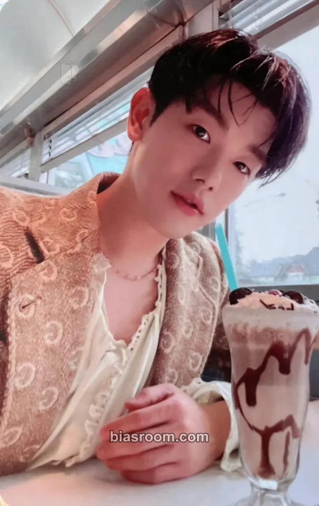 Eric Nam - Eric Nam - There And Back Again Album album photocard
