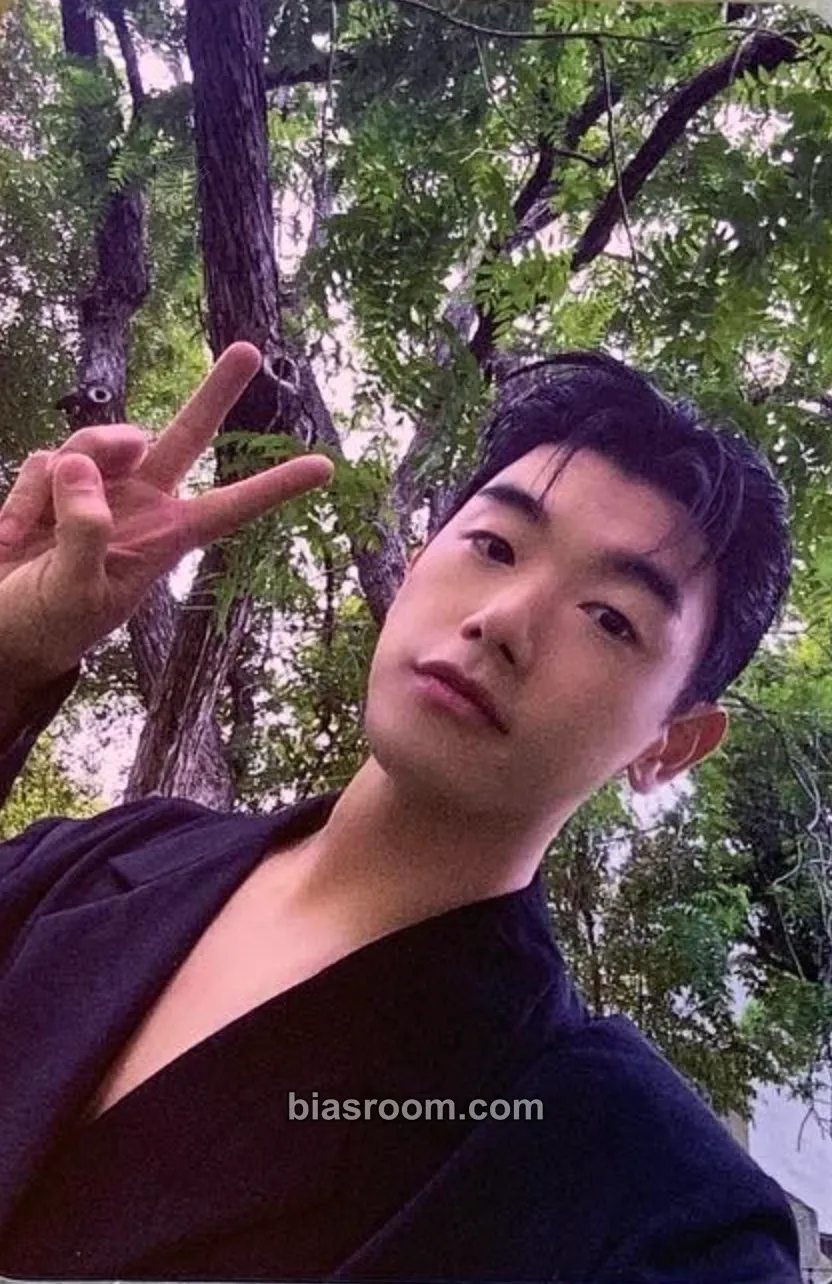 Eric Nam House on a Hill Photocard - Eric Nam K-pop photocard