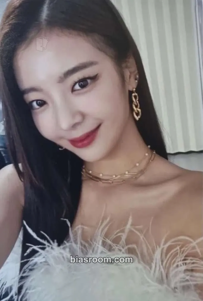 Lia 2019 Idol Star Athletics Championships Photocard - ITZY - ITZY K-pop photocard