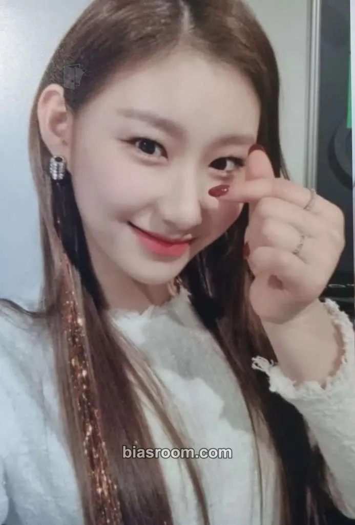 Chaeryeong 2019 Idol Star Athletics Championships Photocard - ITZY - ITZY K-pop photocard