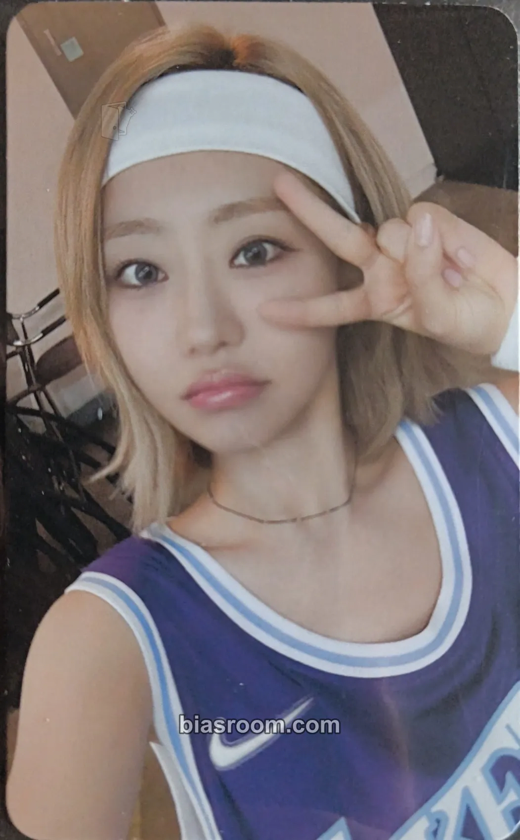Julie 2026 Season's greetings Photocard - KISS OF LIFE - KISS OF LIFE K-pop photocard