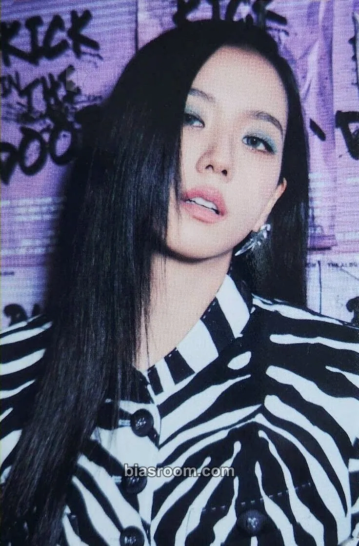 Jisoo BORN PINK Photocard - BLACKPINK - BLACKPINK K-pop photocard