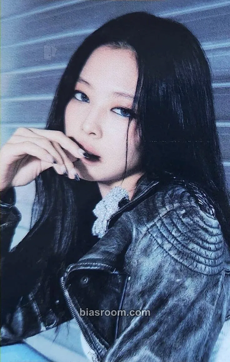 Jennie BORN PINK Photocard - BLACKPINK - BLACKPINK K-pop photocard