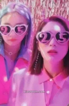 2019 Korea Tour 'Two Five' Photocard - Bolbbalgan4 - Bolbbalgan4 K-pop photocard