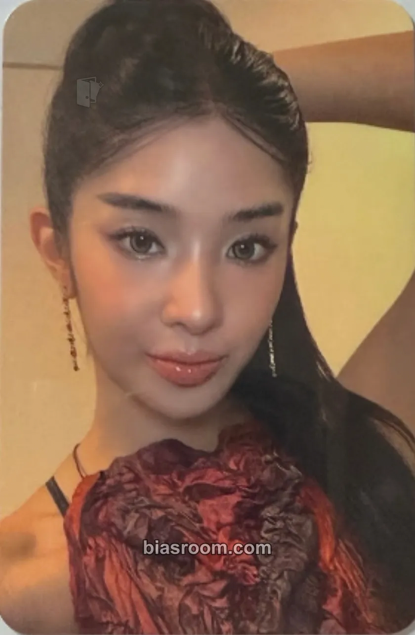 Sophia THE BEAUTIFUL CHAOS TOUR Photocard - KATSEYE - KATSEYE K-pop photocard