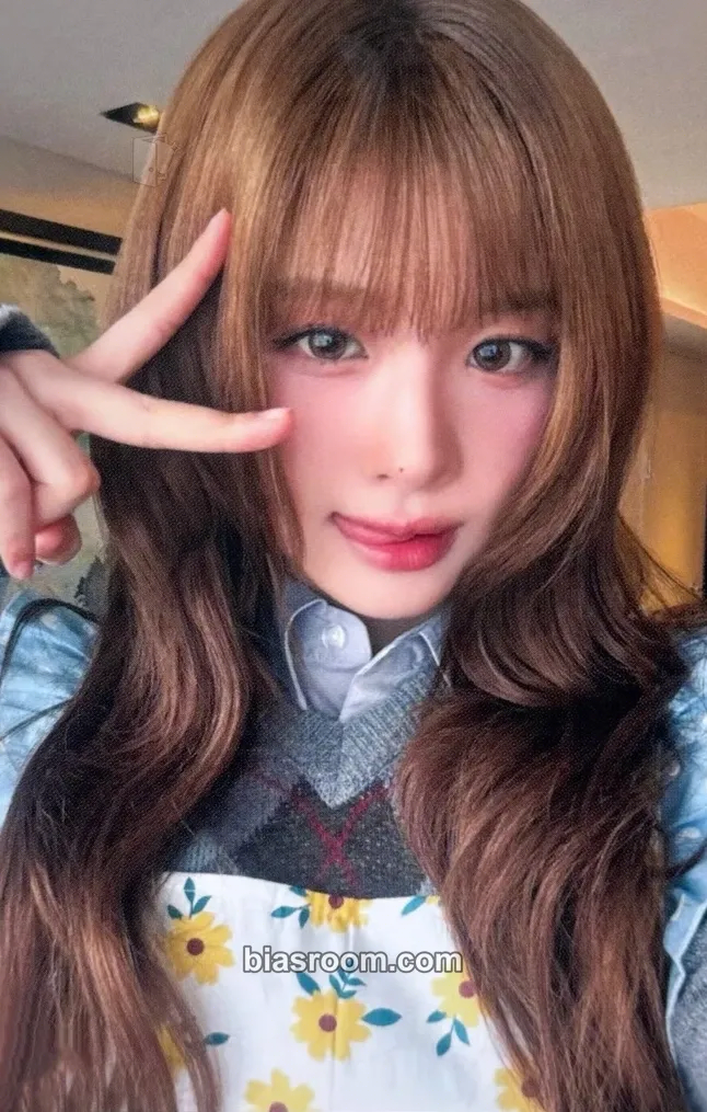 Sullyoon Blue Valentine Photocard - NMIXX - NMIXX K-pop photocard