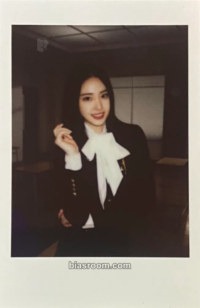 Zoa We Are Photocard - Weeekly - Weeekly K-pop photocard