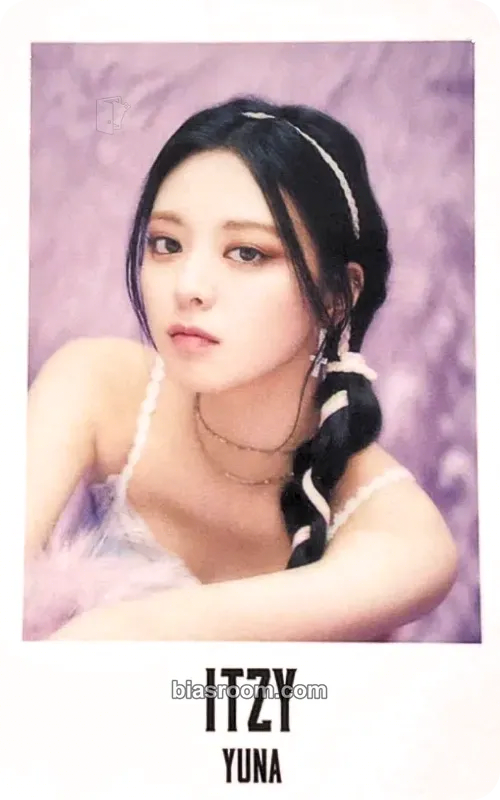 Yuna IT’z ITZY Photocard - ITZY - ITZY K-pop photocard