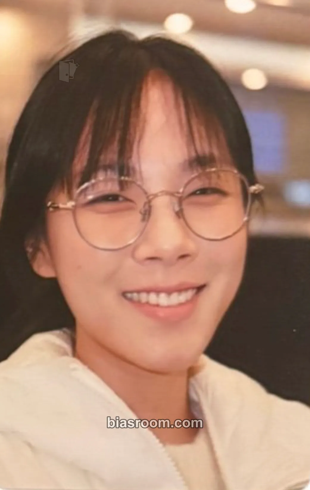 BIBI BIBI x 2000 ARCHIVES collab Photocard - BIBI K-pop photocard
