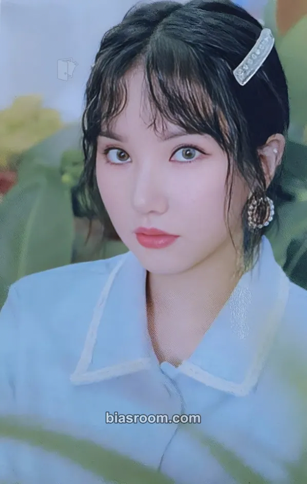 Eunha 2020 Season’s Greetings “Trip Together Memory” Photocard - GFRIEND - GFRIEND K-pop photocard