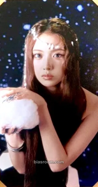 Jiwoo EPISODE 1: ZERO FRONTIER - Pop-Up Store Photocard - NMIXX - NMIXX K-pop photocard