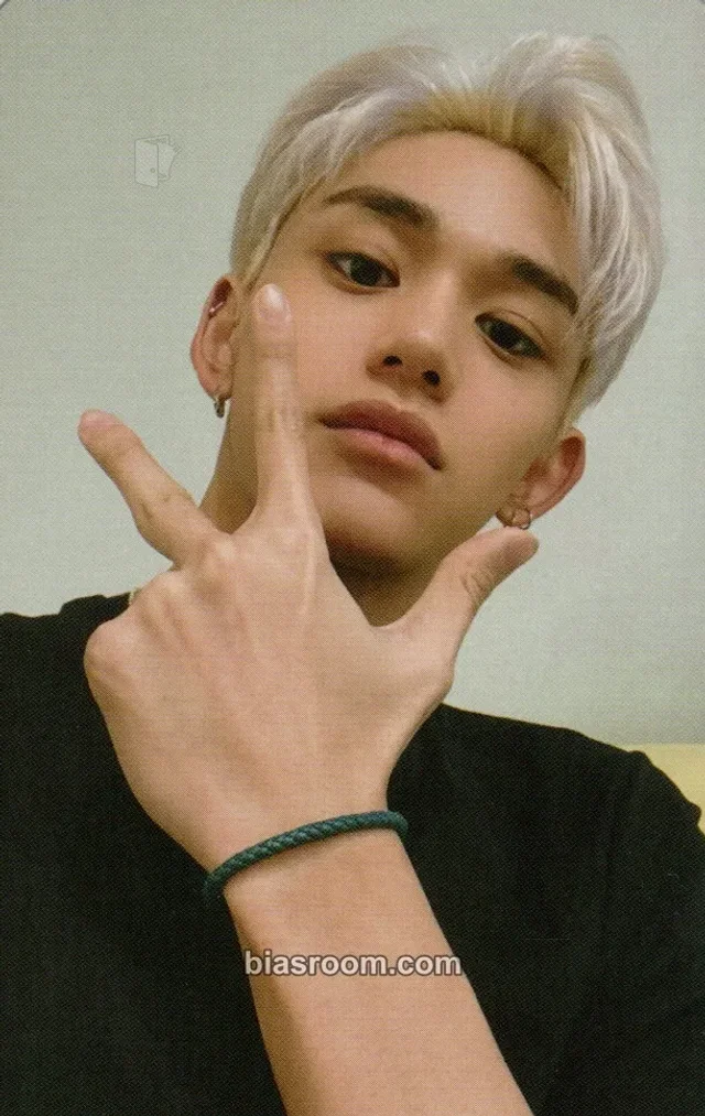 WayV - Lucas - Awaken The World Album album photocard