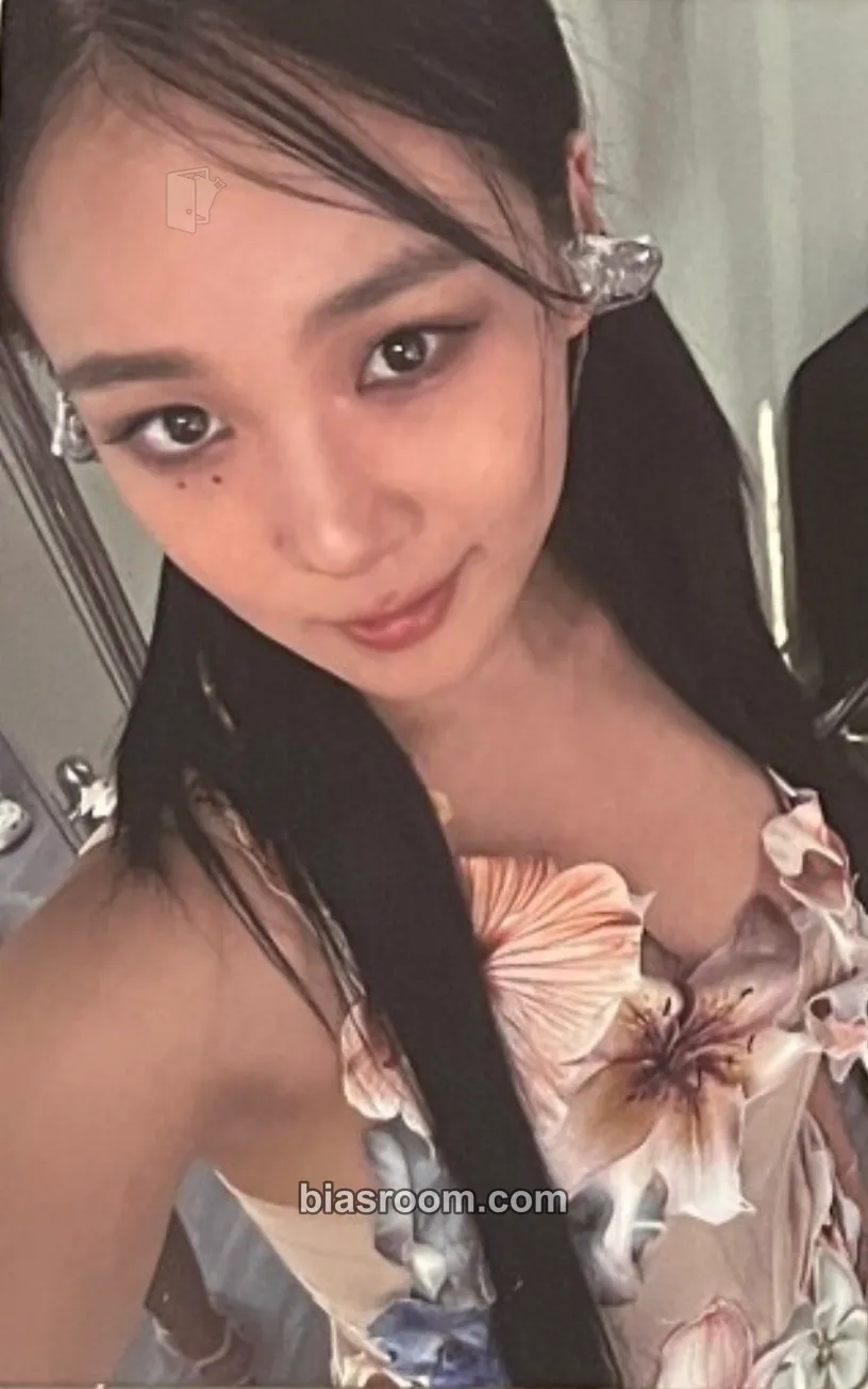 BIBI 1st World Tour “EVE” Photocard - BIBI K-pop photocard