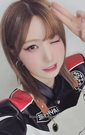 Hitomi &our vibe Photocard - SAY MY NAME - SAY MY NAME K-pop photocard