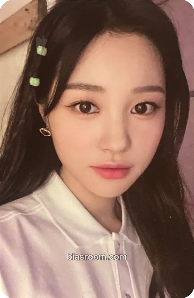 Jihan Play Game : Holiday Photocard - Weeekly - Weeekly K-pop photocard