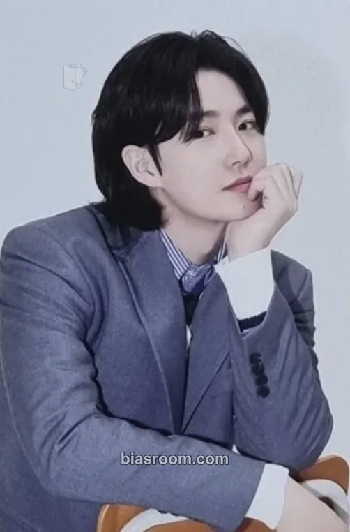 Suho 2024 EXO Season's Greetings — Valentine's Day at School Photocard - EXO - EXO K-pop photocard