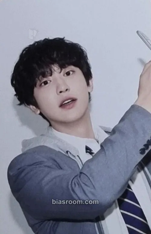 Chanyeol 2024 EXO Season's Greetings — Valentine's Day at School Photocard - EXO - EXO K-pop photocard