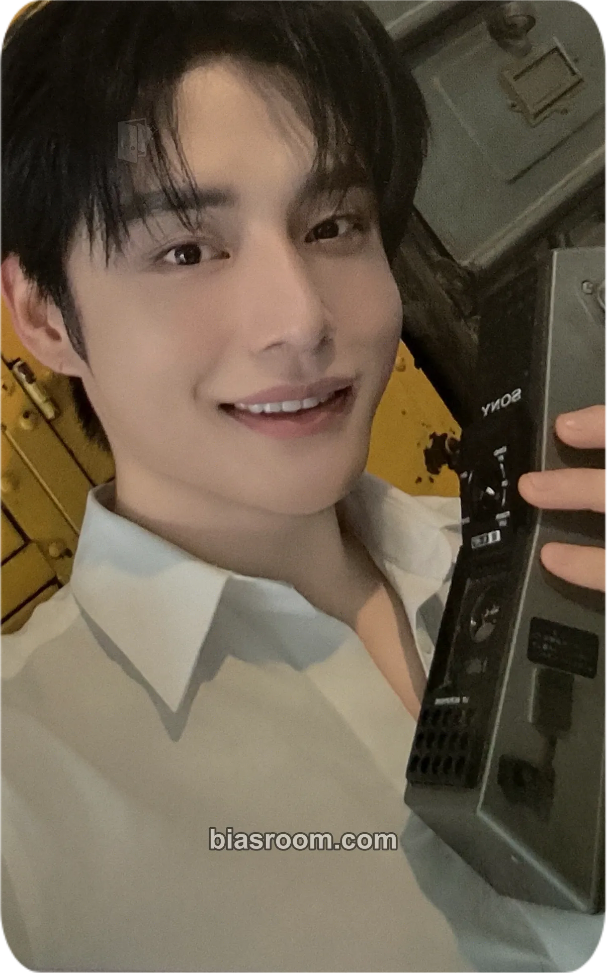 Jiwoong 2026 Seasons Greetings ‘(0_1) World’ Photocard - ZEROBASEONE - ZEROBASEONE K-pop photocard