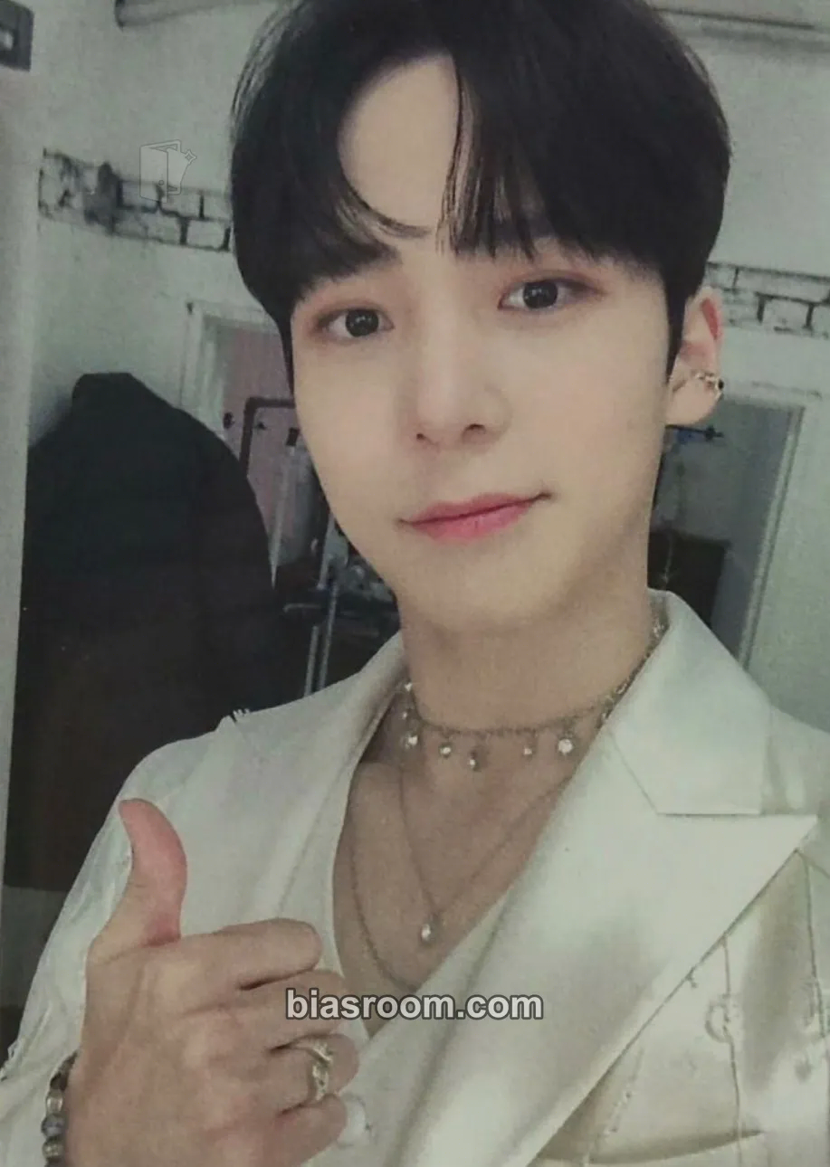 Yunho Into the A to Z Photocard - ATEEZ - ATEEZ K-pop photocard