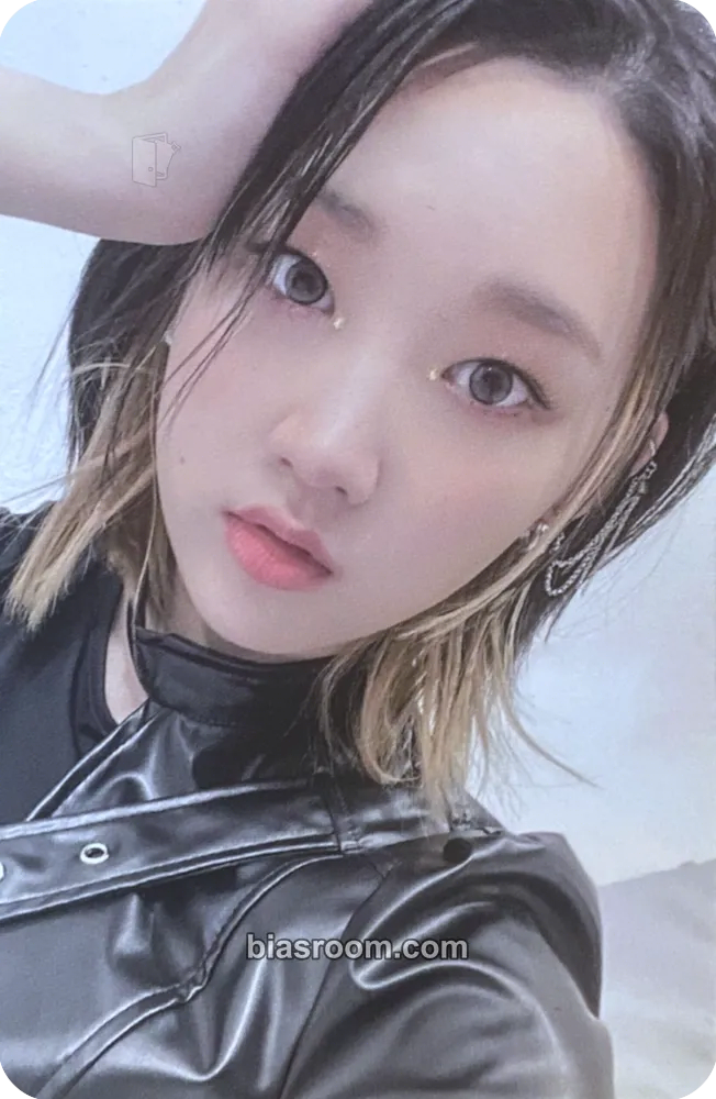 Jiyoon Play Game : Awake Photocard - Weeekly - Weeekly K-pop photocard