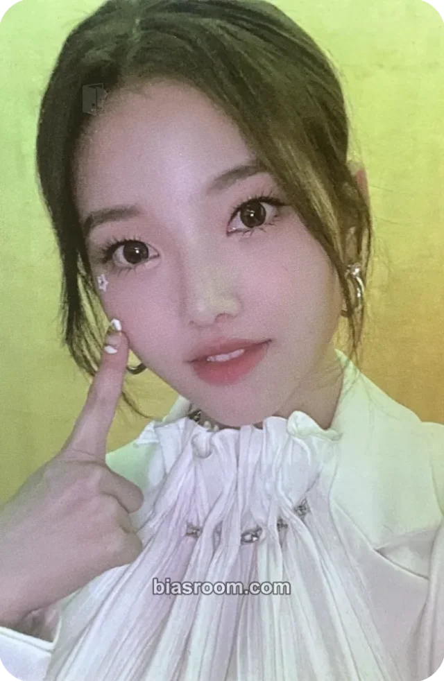 Weeekly - Soojin - Play Game : Awake Album album photocard real self version first press only