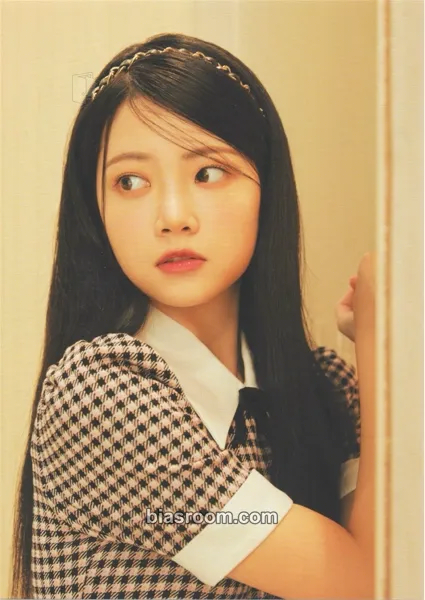 Hong Eunchae Hybe Insight: The Daydream Believers Photocard - LE SSERAFIM - LE SSERAFIM K-pop photocard
