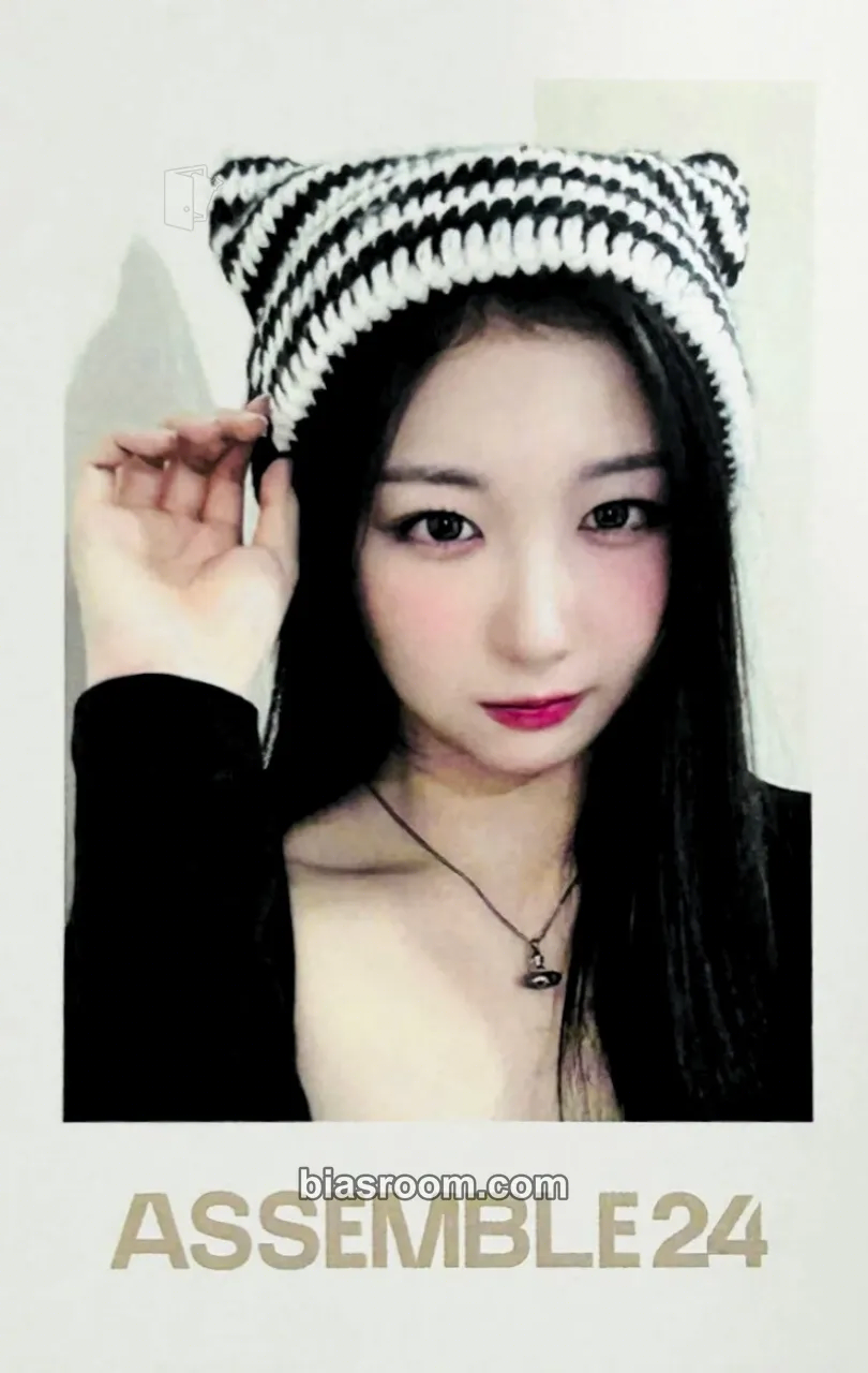 Kaede Assemble24 Photocard - tripleS - tripleS K-pop photocard