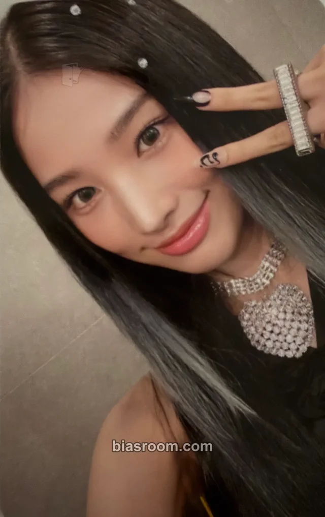 Jini - Jini - An Iron Hand In A Velvet Glove Album platform version iron hand version