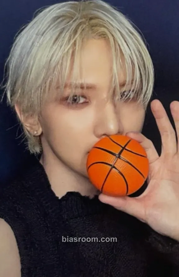 Yeosang GOLDEN HOUR : Part.4 Photocard - ATEEZ - ATEEZ K-pop photocard