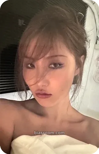 Hwasa Hwasa 2024 Season's Greetings: My Bright Day Photocard - MAMAMOO - MAMAMOO K-pop photocard