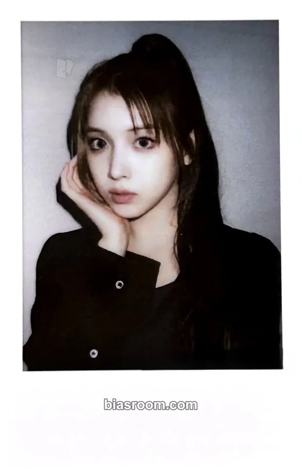 Jiwoo The Chronicles of NMIXX: How to Catch Aurora Photocard - NMIXX - NMIXX K-pop photocard