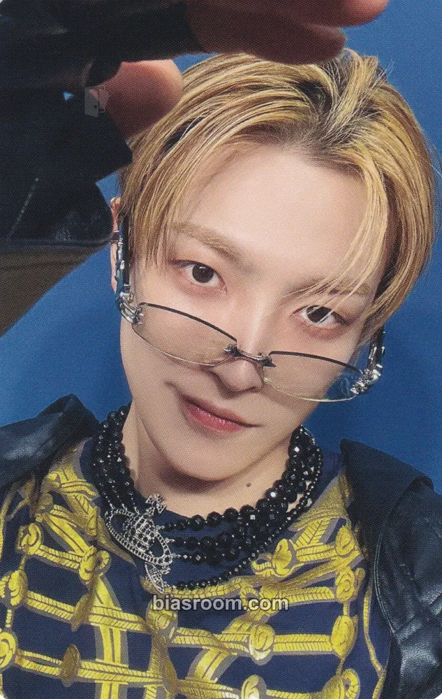 Hongjoong GOLDEN HOUR : Part.4 Photocard - ATEEZ - ATEEZ K-pop photocard