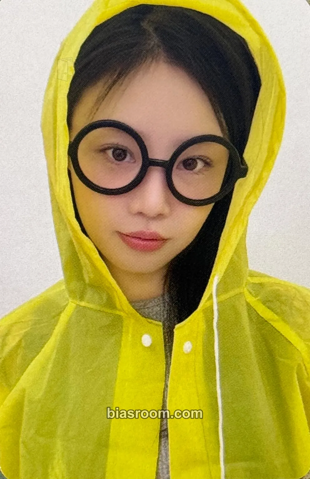 Soojin RIZZ Photocard - Soojin K-pop photocard