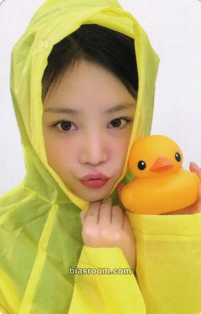 Soojin RIZZ Photocard - Soojin K-pop photocard