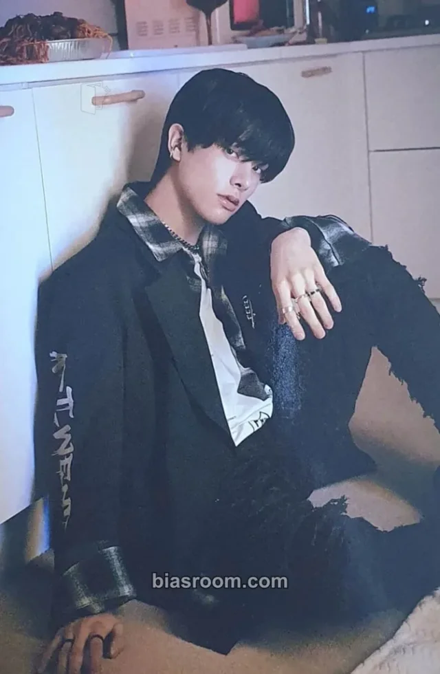 ENHYPEN - Jake - BORDER: CARNIVAL Album merch postcard set