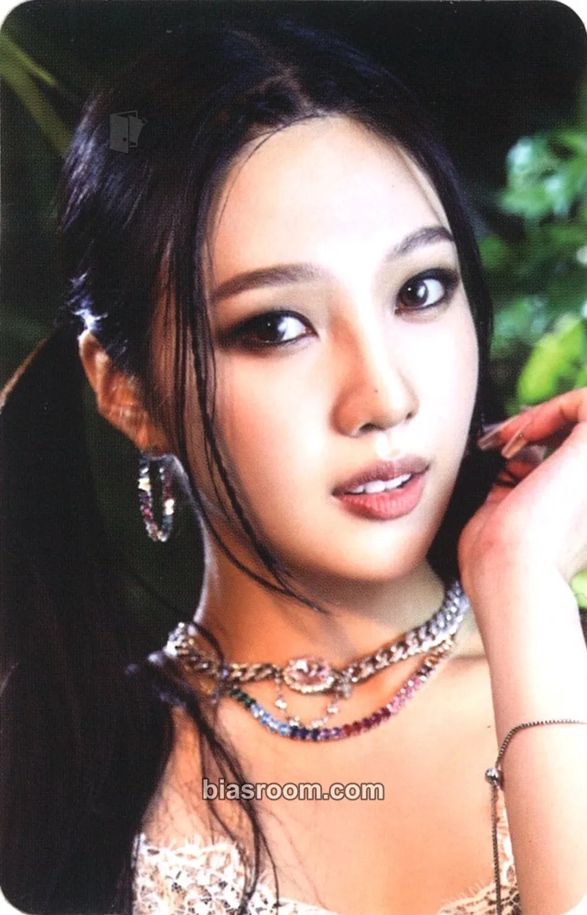 Joy 'InteRView' Vol. 7 Queendom Photocard - Red Velvet - Red Velvet K-pop photocard