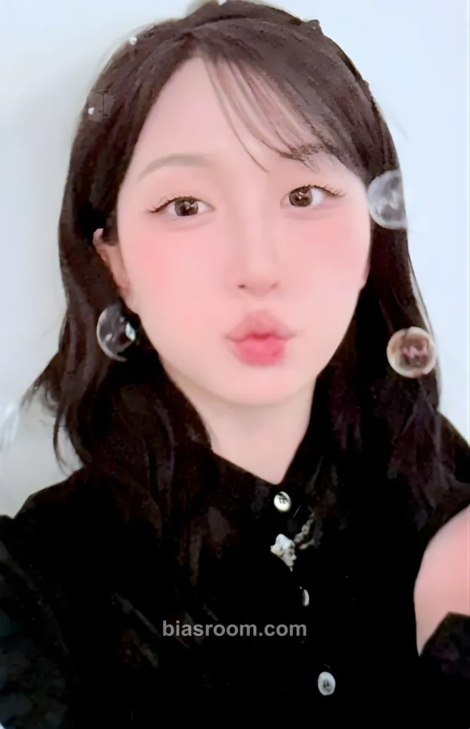 Haewon Blue Valentine Photocard - NMIXX - NMIXX K-pop photocard