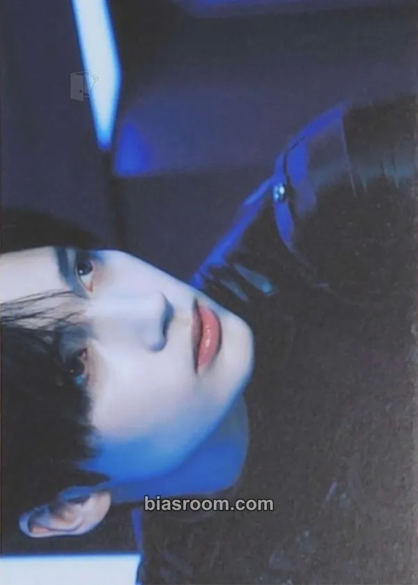 Huening Kai The Star Chapter: Together Photocard - TOMORROW X TOGETHER - TOMORROW X TOGETHER K-pop photocard