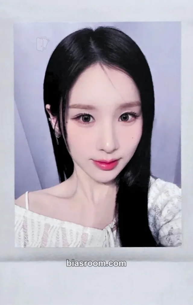 ARTMS - HeeJin - Dall Album mymusictaste (mmt) video call (fancall) objekt music album polaroid
