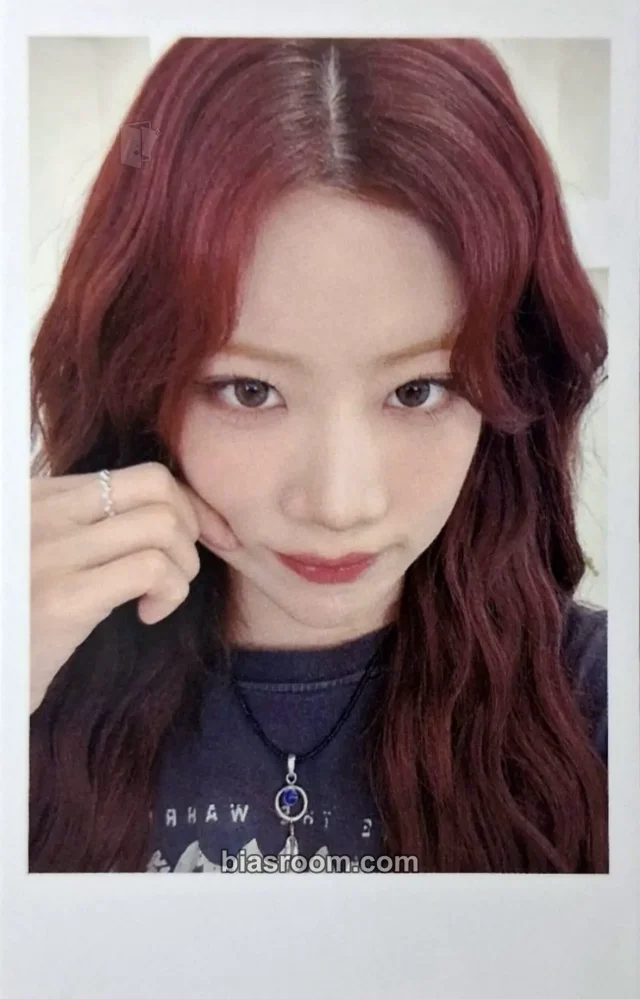 ARTMS - Kim Lip - Club Icarus Album round 2 video call/fancall jump up polaroid