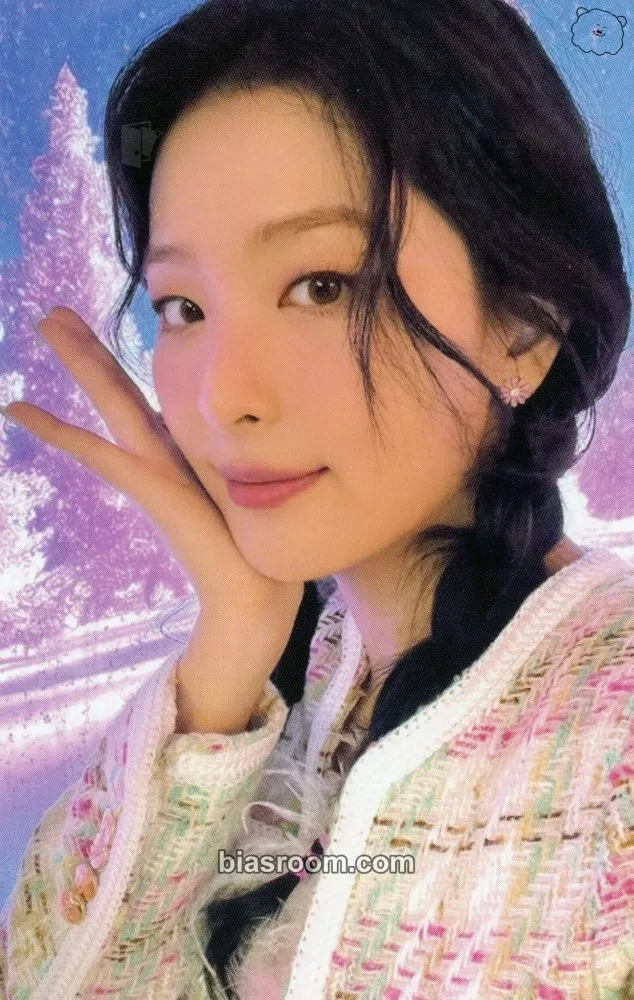 Seulgi Pink Christmas Photocard - Red Velvet - Red Velvet K-pop photocard