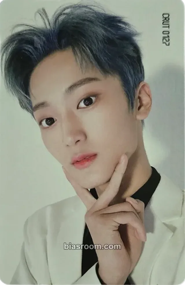 CRAVITY - Taeyoung - HIDEOUT : BE OUR VOICE - SEASON 3  Album album photocard version 2