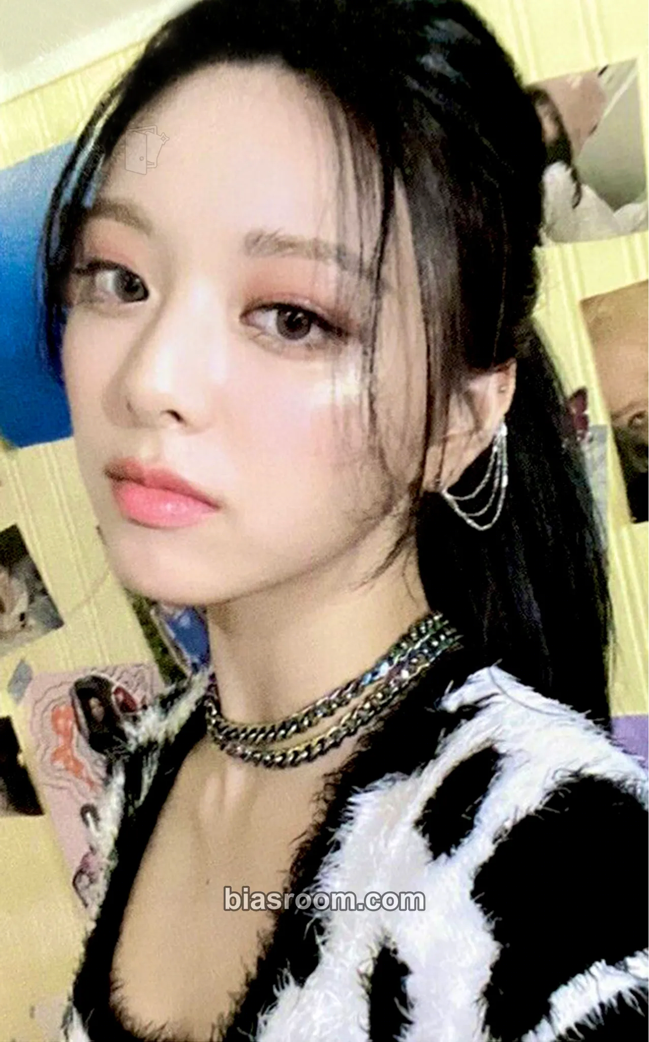 Yuna Crazy in Love Photocard - ITZY - ITZY K-pop photocard