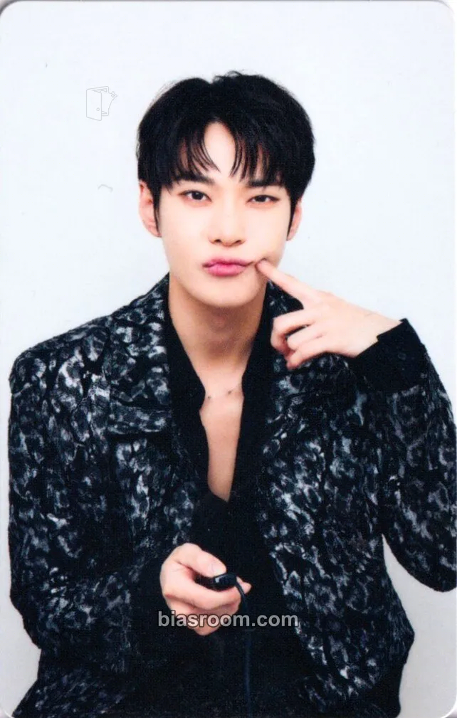 Doyoung Neo City: The UNITY (3rd NCT127 Tour) Photocard - NCT 127 - NCT 127 K-pop photocard