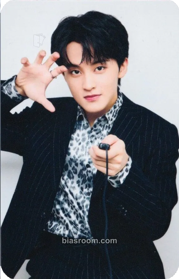 Mark Neo City: The UNITY (3rd NCT127 Tour) Photocard - NCT 127 - NCT 127 K-pop photocard