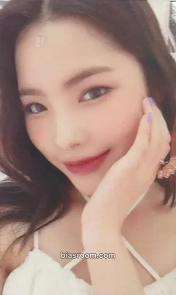 Rina I AM ME Photocard - Weki Meki - Weki Meki K-pop photocard