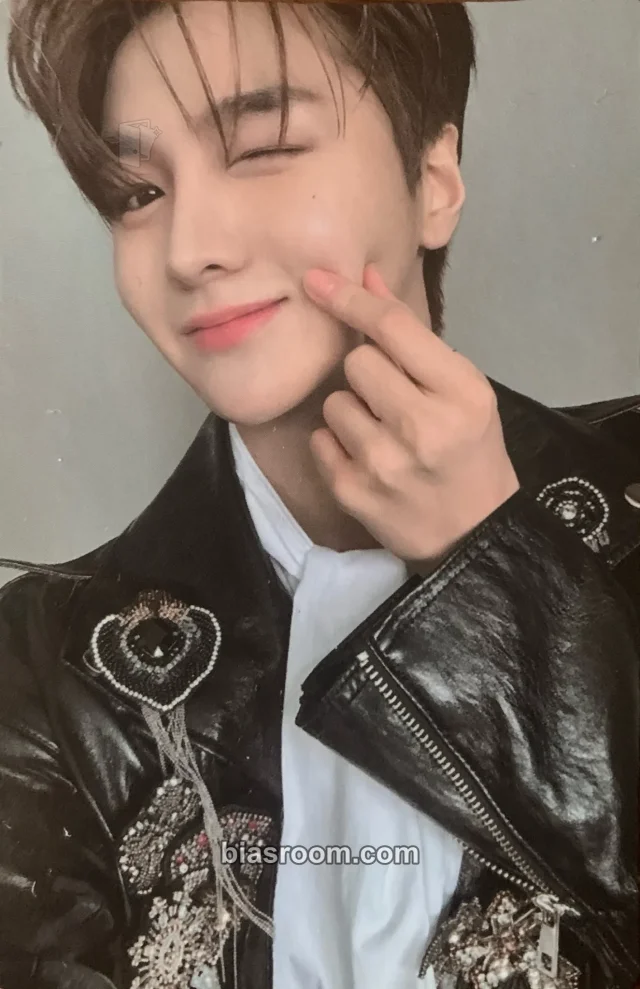 DRIPPIN - Junho  - Beautiful MAZE Album album photocard