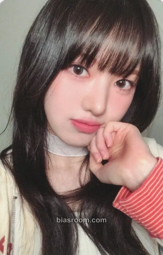 Sui UNCUT GEM Photocard - KiiiKiii - KiiiKiii K-pop photocard