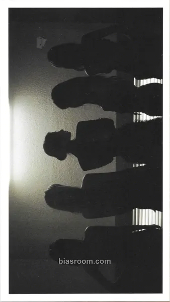 2024 Season's Greetings Photocard - LE SSERAFIM - LE SSERAFIM K-pop photocard